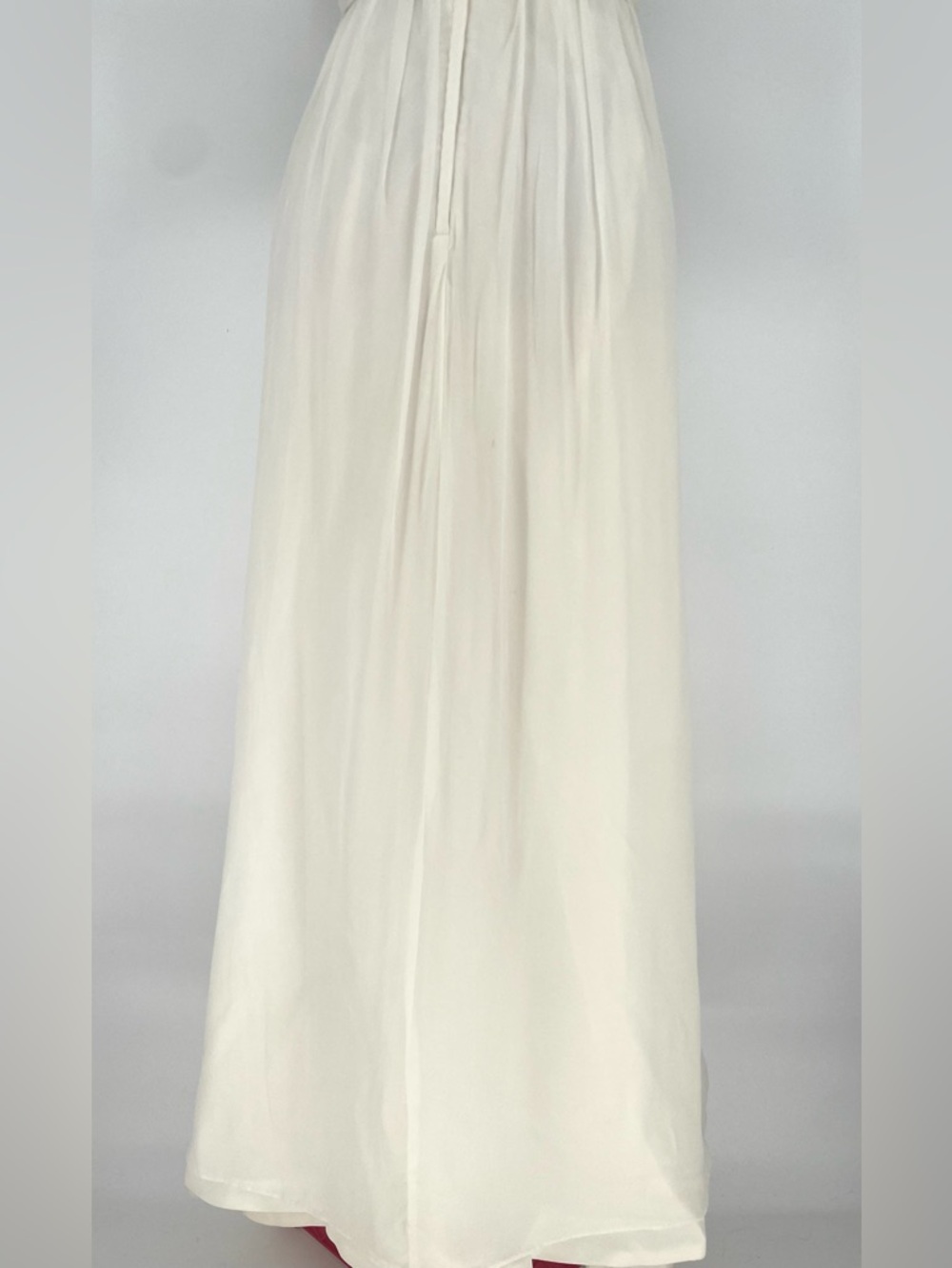 1960s Empire Waist Classic Short Sleeve Wedding Dress W/ Bow Waist & Petticoat - Picture 7 of 16